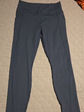 Fabletics Navy Oasis PureLuxe High Waist 7/8 Large Short Leggings Brand New